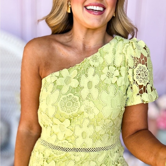 JUST ME Lime Crochet Lace One Shoulder Short Sleeve Midi Dress Just Me Sz. Large - Picture 3 of 13